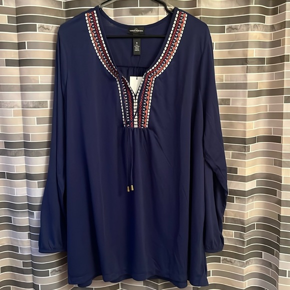 karen brooks Tops - Karen Brooks NWT Long Sleeve Navy Blue Top - Size 3X (26” PTP)